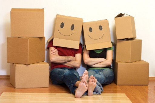 https://www.hometownrealtyservices.com/shared/fs/0209/company/Hometown_Blog/2016/couple-moving-in-together.jpg